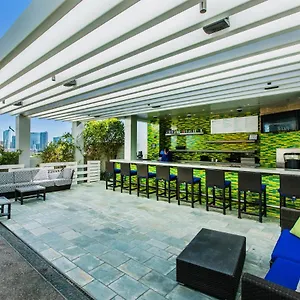 Palms Studio * No Fees * Free Valet Holiday home