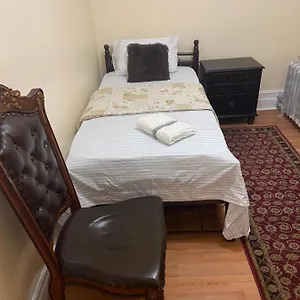 https://a-beautiful-room-in-queens.us-newyorkcity.com