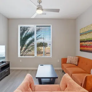 https://stay-gia-modern-2-bedroom-apartment-with-phoenix.hotelsofphoenix.com